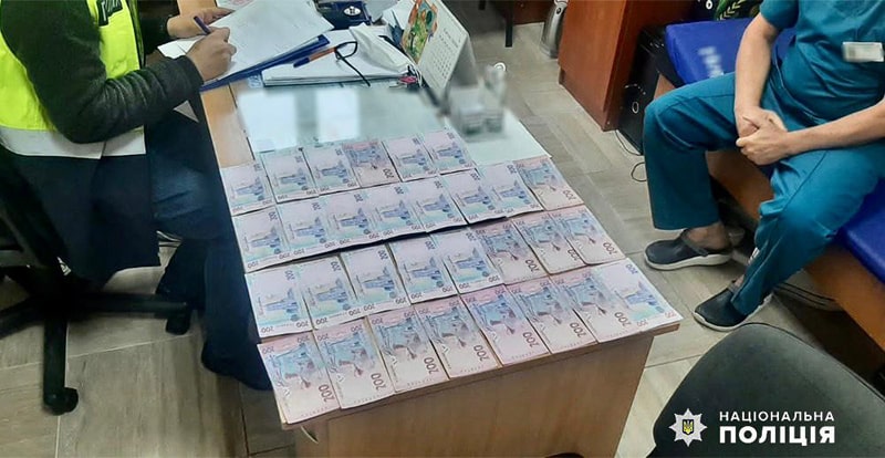 На лаву підсудних відправили хірурга з Коростеня, який у складі ВЛК вимагав 6 тис. грн у військовозобов’язаного за фіктивний діагноз