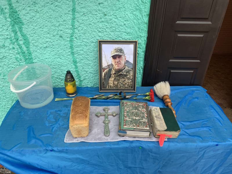 На приміщенні адмінбудівлі Великохайчанського старостату відкрили меморіальну дошку воїну Сергію Зільку