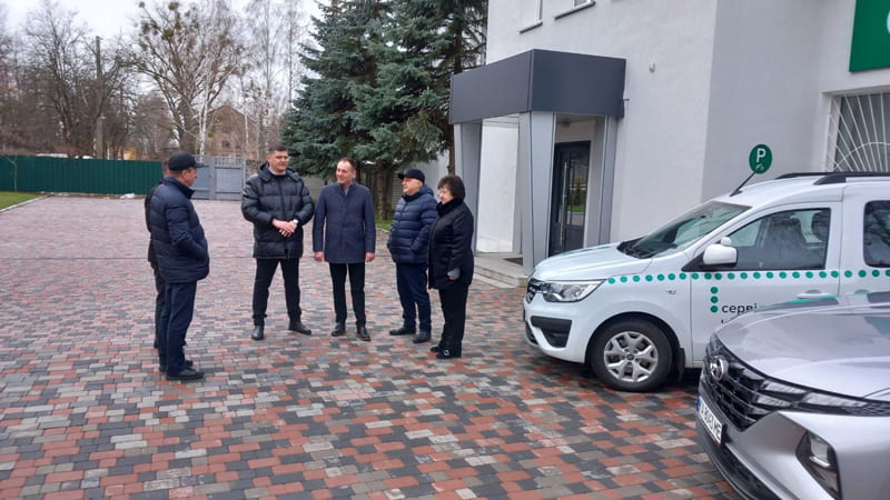 У Коростені для сервісного центру придбали три нові спецавтомобілі