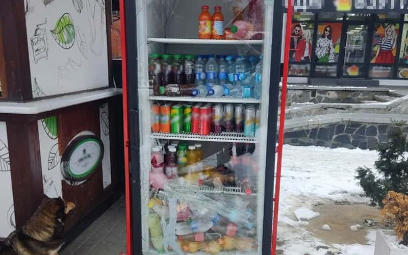 Викрав інструмент, пограбував дві крамниці та погрожував продавчині – в Олевську затримали 43-річного чоловіка
