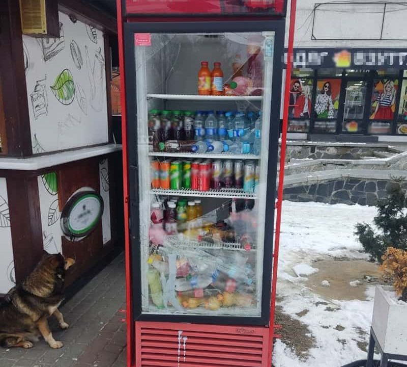 Викрав інструмент, пограбував дві крамниці та погрожував продавчині – в Олевську затримали 43-річного чоловіка