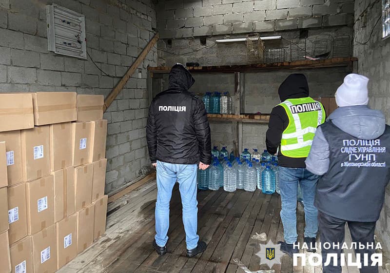 У середмісті Малина виявили “магазин на колесах”: чоловік продавав контрафактний алкоголь та цигарки