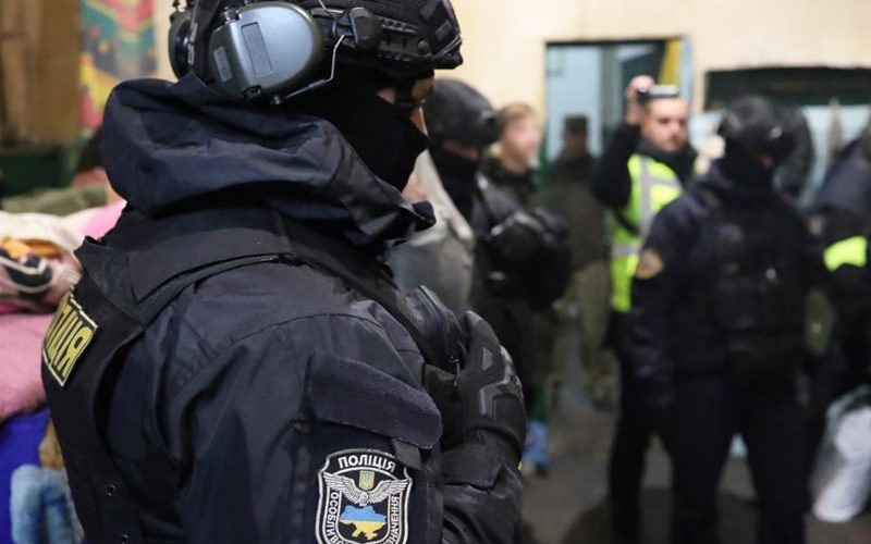 На Житомирщині ув’язнений спільно зі своєю “командою” ошукали більше пів сотні родин безвісти зниклих військових
