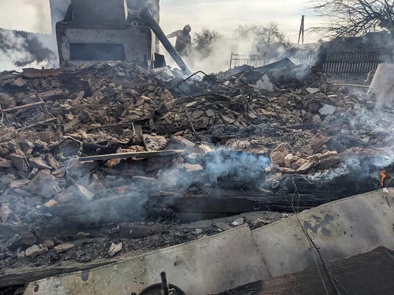 У селі Овруцької громади під час гасіння пожежі рятувальники виявили тіло жінки