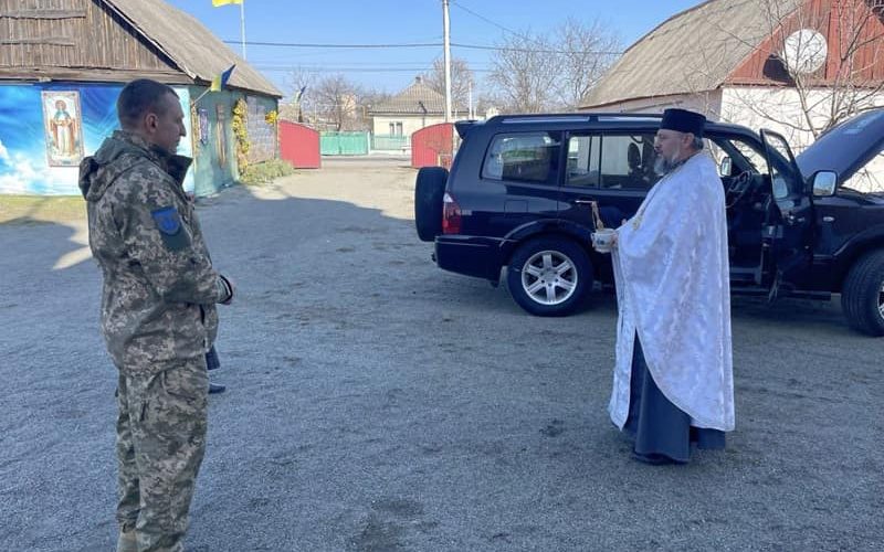 Малинська громада передала військовим автомобіль