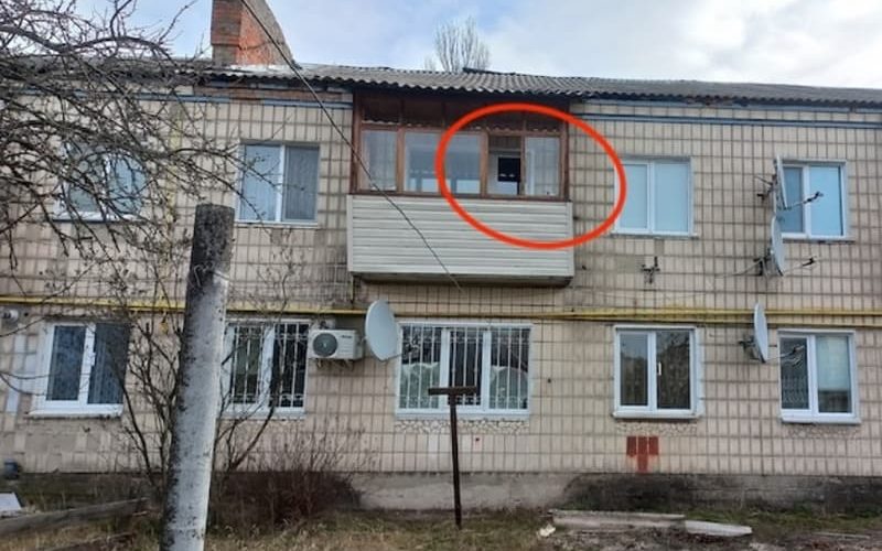Вистрибнув з балкона через ревнощі – у Малині сімейні пристрасті ледь не закінчились смертельно