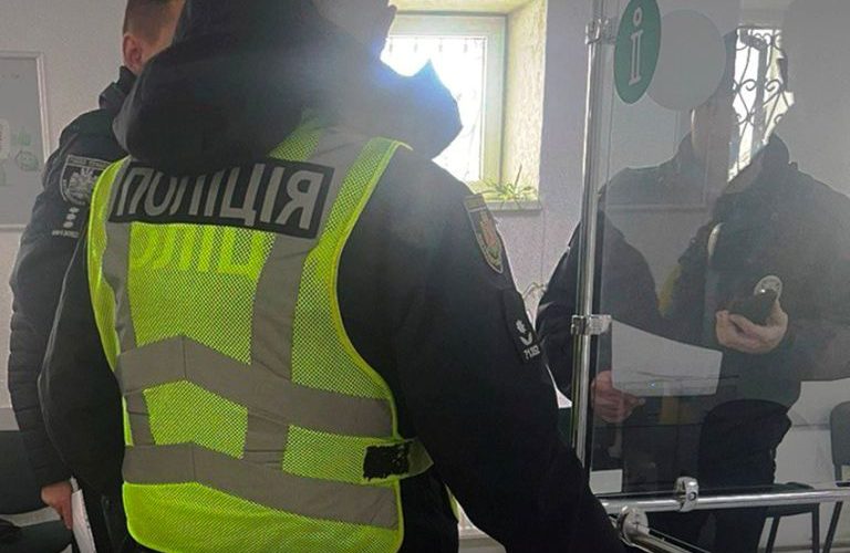 На Житомирщині чоловік хотів зареєструвати Chevrolet, але автівку розшукує Інтерпол