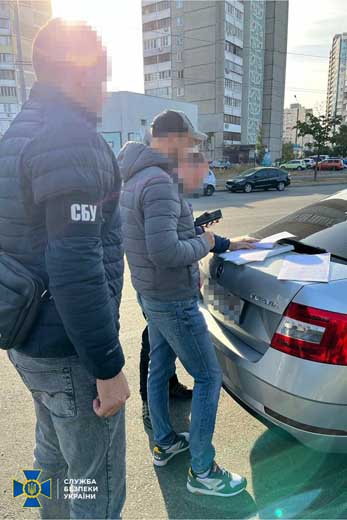 СБУ викрила бізнесмена, який скуповував незаконно зрубану сосну: деревину обробляли на пилорамах Коростенщини та продавали за кордон
