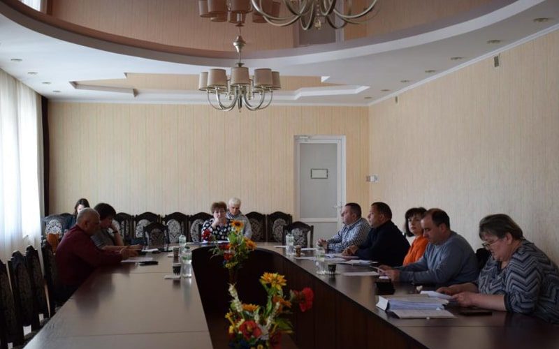 В Олевській міськраді на бюджетній комісії вирішили надати матеріальну допомогу місцевим на суму 450 тис. грн