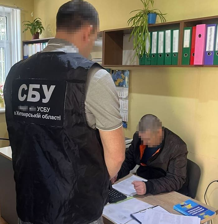 Земельні махінації на Малинщині та “мертві” душі –  правоохоронці повідомили про підозру держреєстратору