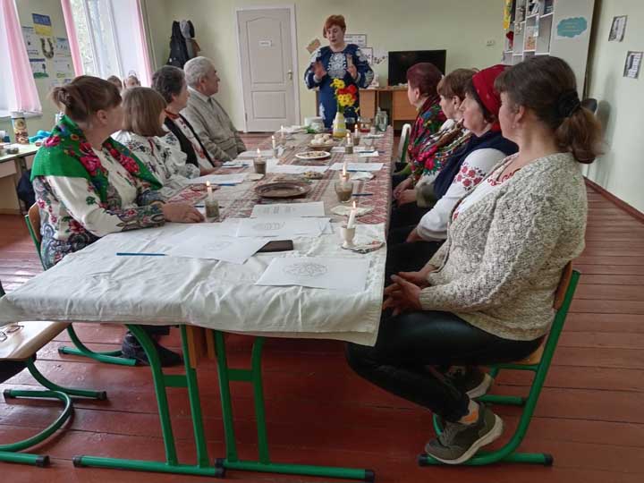 У Чоповичах відбувся майстер-клас з розпису писанок (ФОТО)