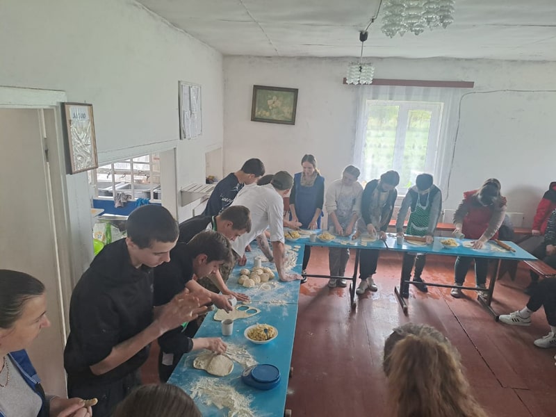На Олевщині військовий, який був учасником шоу «МастерШеф», провів для школярів майстер-клас