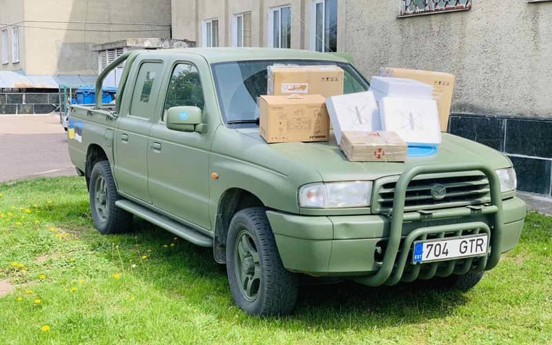 Овруцька громада передала військовим дрони, квадрокоптери та автомобіль