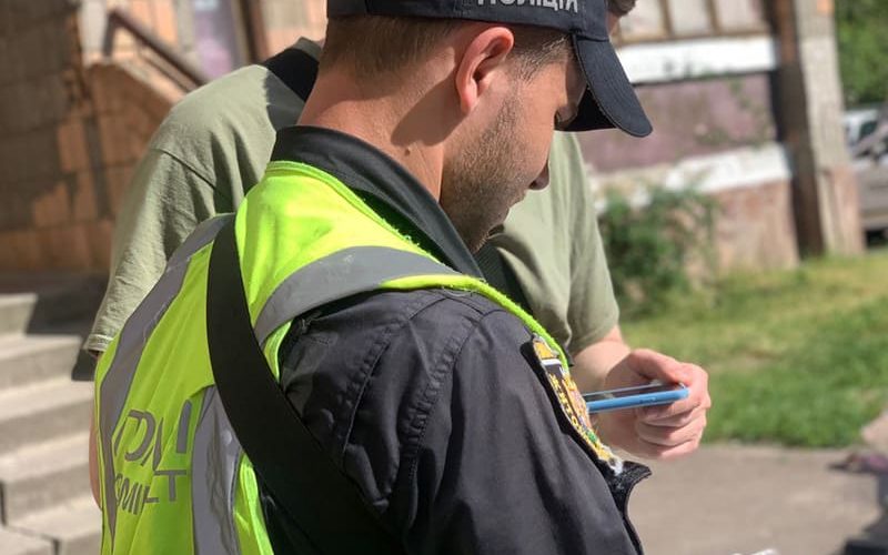 У Житомирі дві 14-річні дівчини стрибнули з висотки та загинули