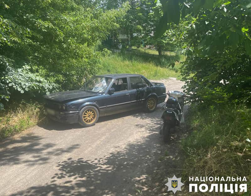 У Малині BMW зіштовхнувся зі скутером, водія двоколісника госпіталізували
