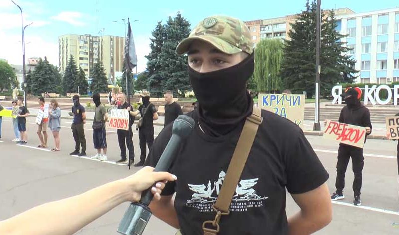 У Коростені вдруге пройшла акція «Free Azov», учасники розповіли, кого чекають з полону