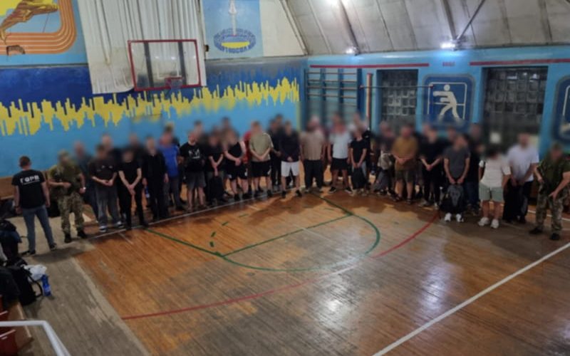 Прикордонники виявили у зерновозі чоловіків, які хотіли виїхати за кордон: є й жителі Житомирщини