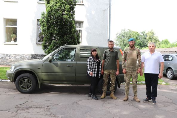 На Олевщині за кошти, які передали батьки загиблого військового, придбали автомобіль для ЗСУ