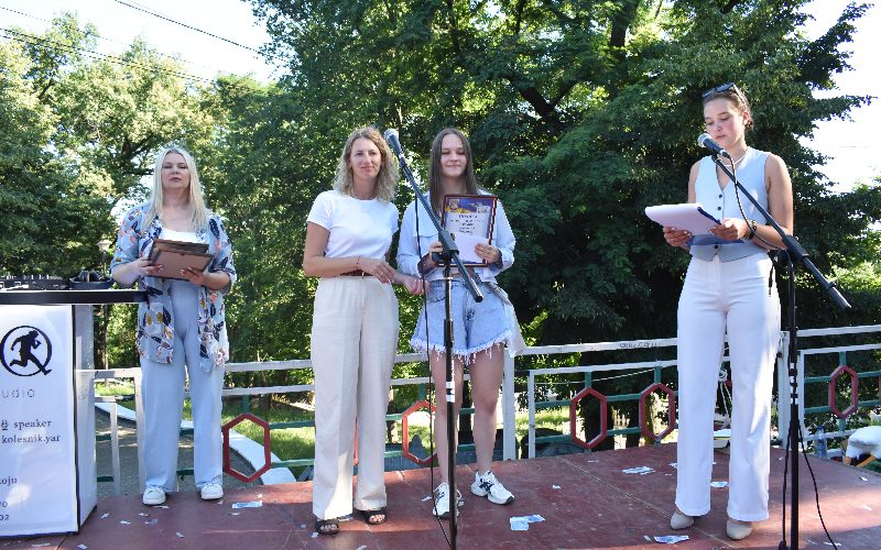 У коростенському парку «Древлянський» відбулась вечірка для випускників