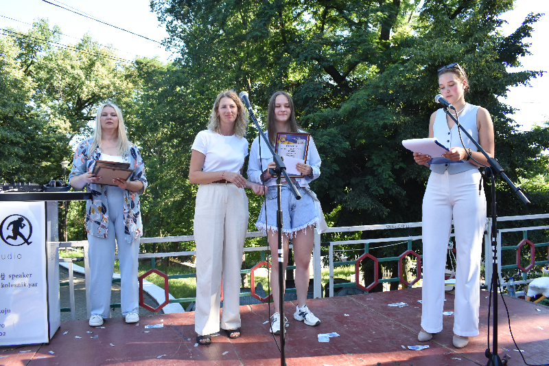 У коростенському парку «Древлянський» відбулась вечірка для випускників