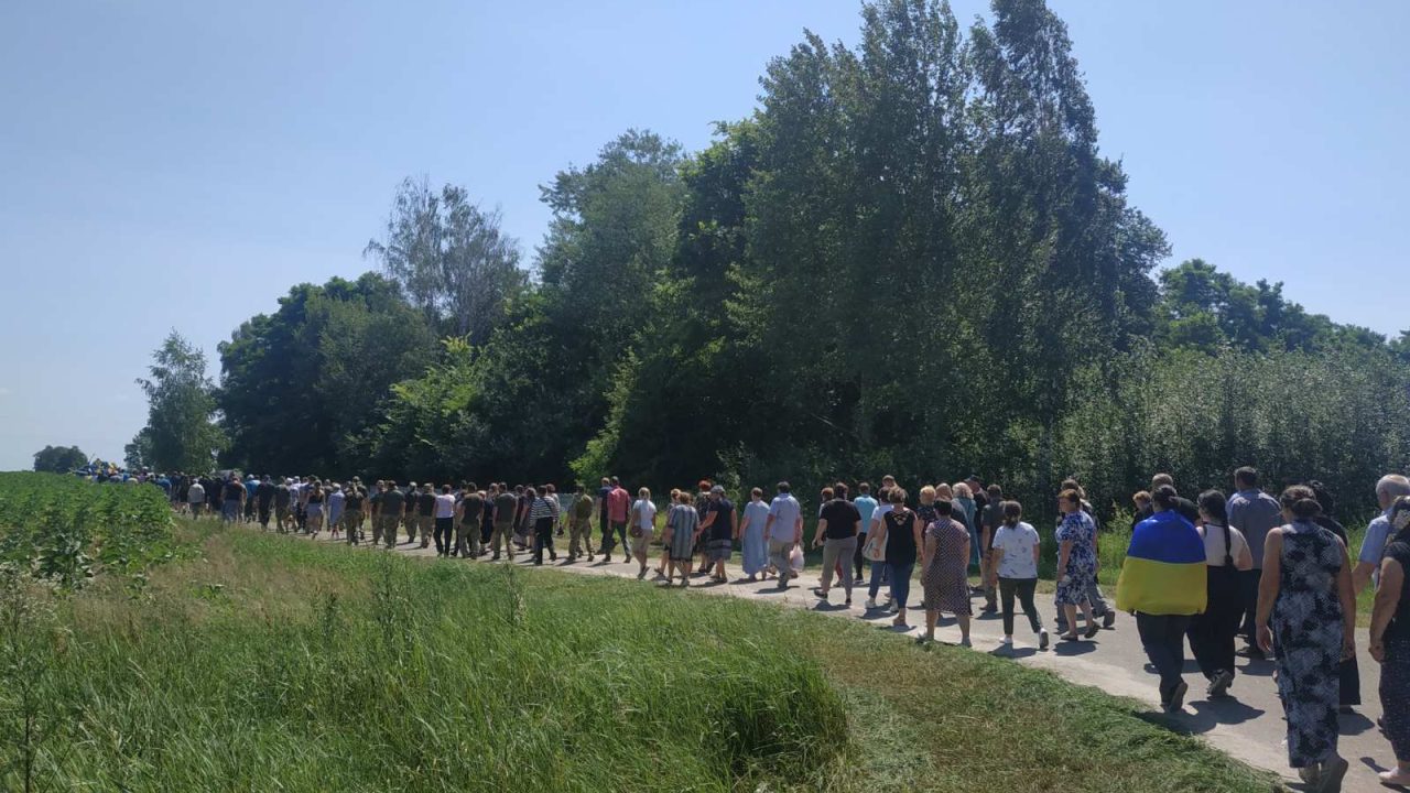 Чоповицька громада прощалась з українським захисником Володимиром Львовом
