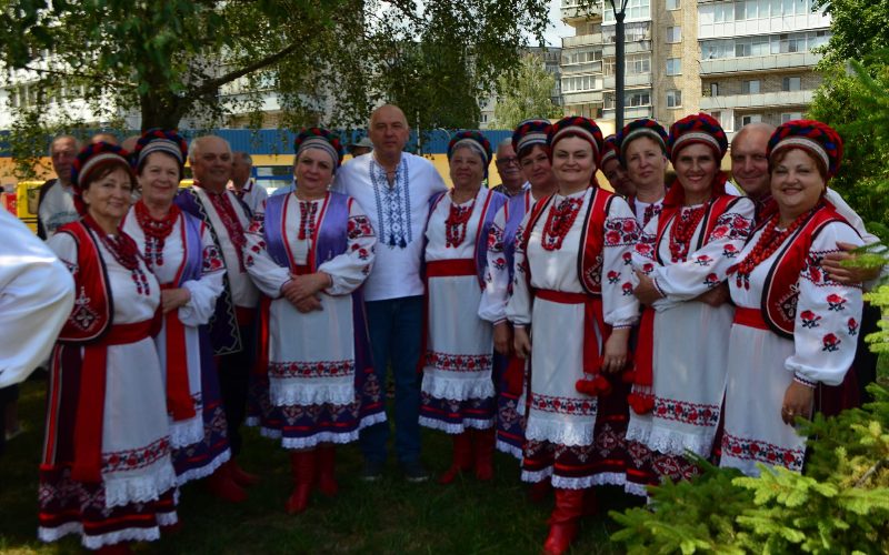 Малинський народний хор взяв участь у відкритті пам’ятника Івану Сльоті