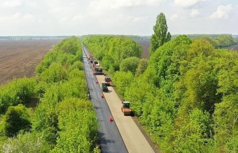 Підрядники та працівники САД заволоділи понад 121 млн грн на ремонтах доріг у Житомирській та Київській областях