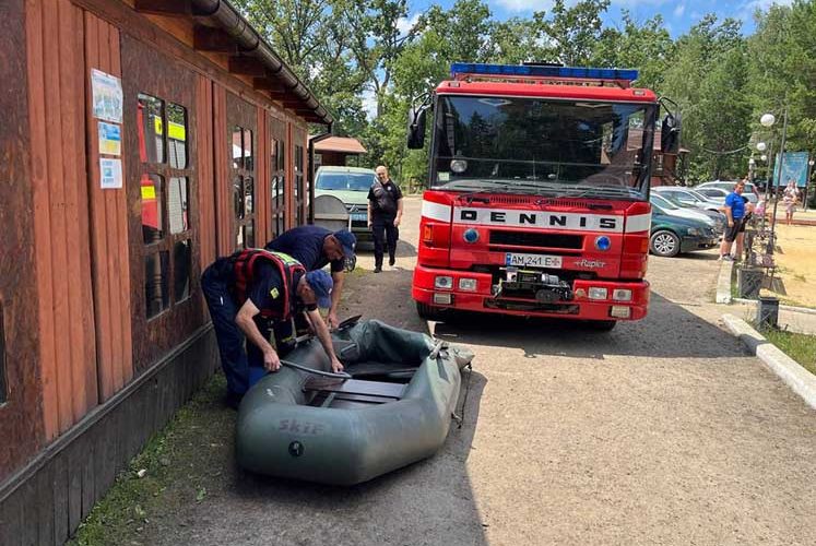 На базі відпочинку “Голубе озеро” на Овруччині у водоймі виявили тіло чоловіка
