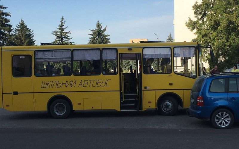 Діти військових, переселенців та малозабезпечених родин з Коростеня поїхали до триденного літнього табору в Барди