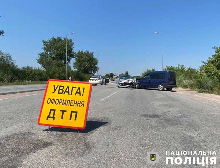 На автодорозі в Житомирській області у ДТП постраждали шестеро осіб, троє з яких – діти