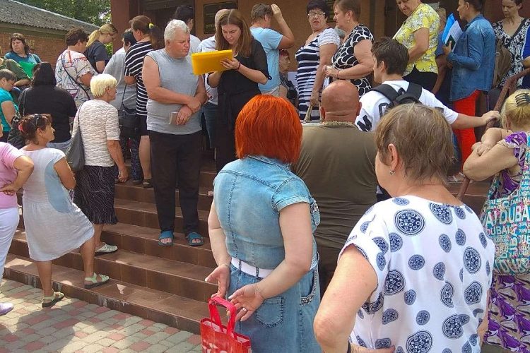 За два місяці в Коростені переселенцям видали близько 3 тисяч гарячих обідів та продуктових наборів
