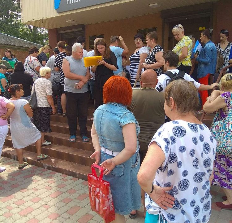 За два місяці в Коростені переселенцям видали близько 3 тисяч гарячих обідів та продуктових наборів