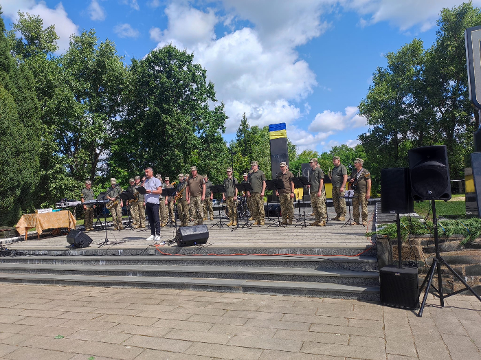 У селищі Малинської громади відкрили Алею Слави загиблим захисникам