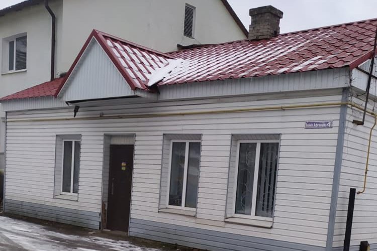 В Олевську на аукціон за одну гривню виставили контору