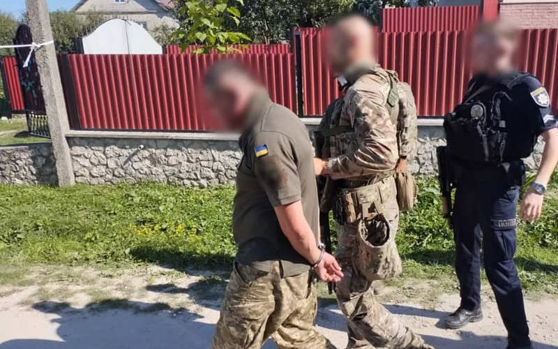 Подробиці стрілянини на Тернопільщині: військовий з Овруча мав кримінальні справи та подавав рапорти на звільнення