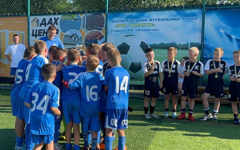 Коростенські футболісти стали переможцями турніру «Юні таланти»