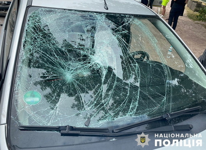 На Сосновського в Коростені зіштовхнулись Ford та мотоцикл: 17-річний водій двоколісника у лікарні