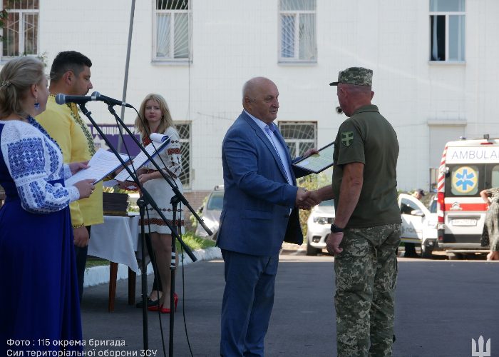 У Коростені сім’ям загиблих Захисників вручили нагороди