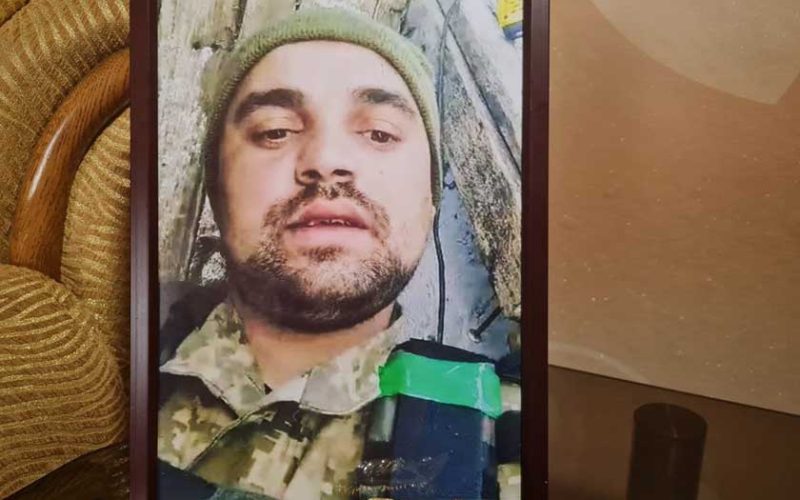 Мати 11 дітей з Лугинської громади розшукує наймолодшого сина, який захищав Україну та зник безвісти