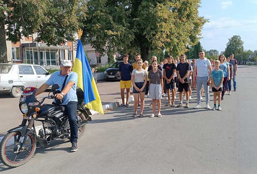 У Чоповичах селищний голова долучився до забігу “Шаную воїнів, біжу за Героїв України” (ФОТО)