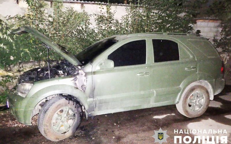 На Житомирщині затримали чоловіка, який підпалив авто військового