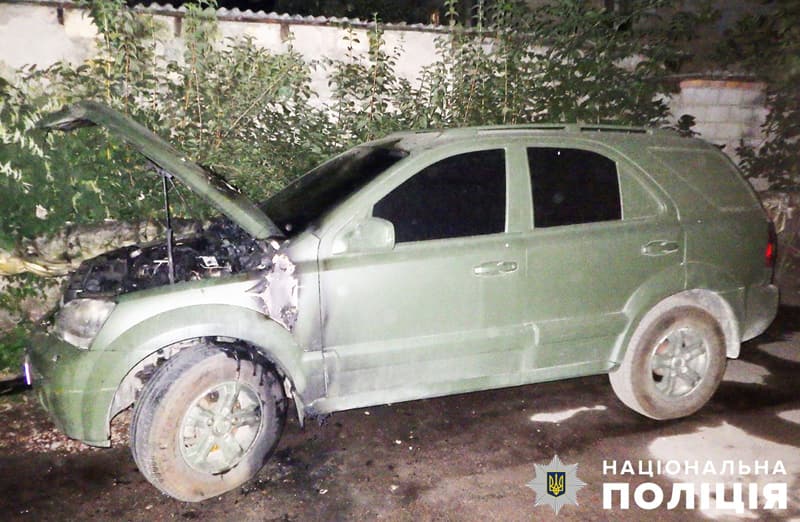 На Житомирщині затримали чоловіка, який підпалив авто військового
