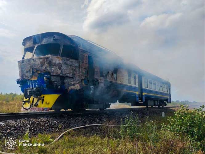 На Рівненщині загорівся потяг  “Коростень-Олевськ-Сарни”