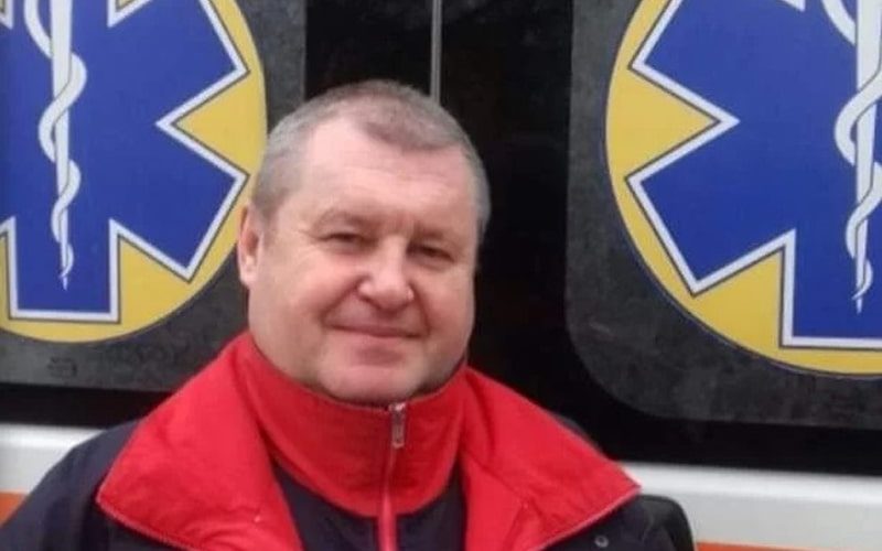 У селі Малинської громади чоловік прийшов провідати доньку, поранив руку та через втрату крові помер