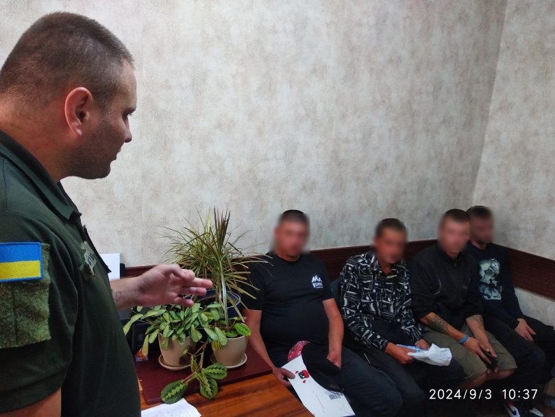 В Олевську із засудженими говорили про військову службу