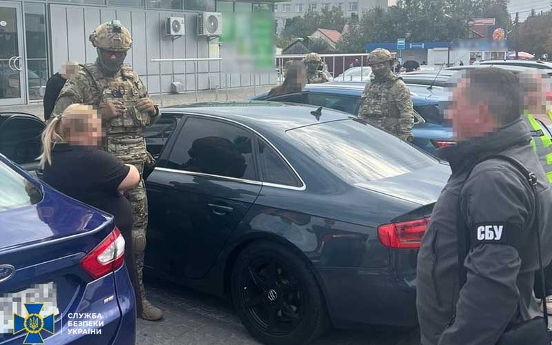 На Житомирщині донька «циганського барона» організовувала фіктивні шлюби для ухилянтів
