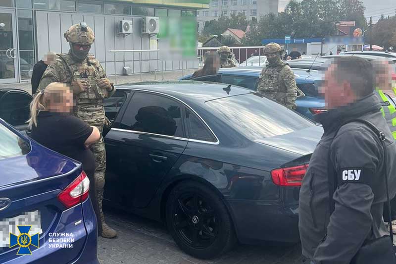 На Житомирщині донька «циганського барона» організовувала фіктивні шлюби для ухилянтів