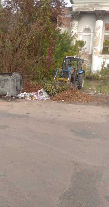 Прибирали місто, ремонтували освітлення та видаляли аварійні дерева – робота комунальників Коростеня за тиждень