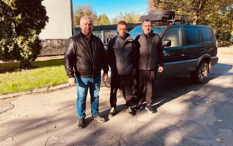 Захиснику з Олевська придбали та передали автомобіль