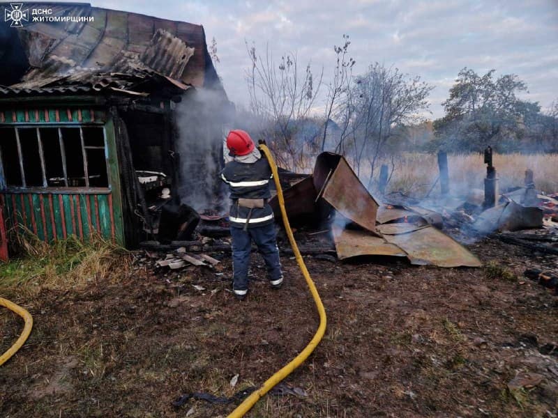 У селі Чоповицької громади горіла господарча будівля: сусіди помітили вогонь та викликали рятувальників